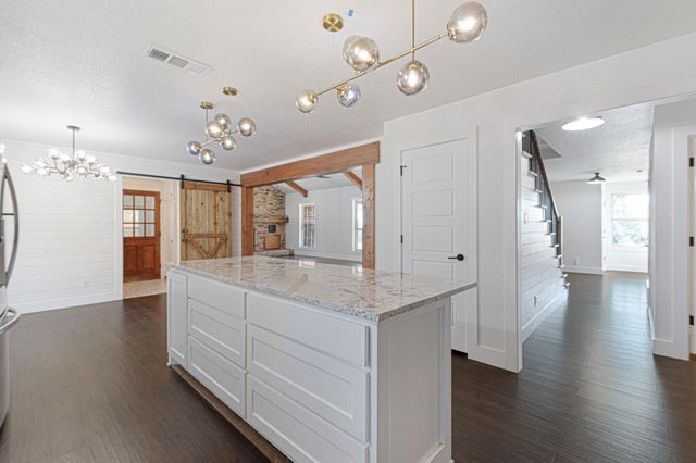 1307 Nix RD, Lampasas, TX 76550