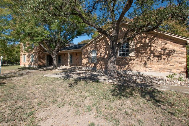 1307 Nix RD, Lampasas, TX 76550