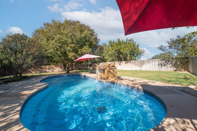 1307 Nix RD, Lampasas, TX 76550