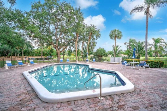 3900 N Hills Drive 208, Hollywood, FL 33021