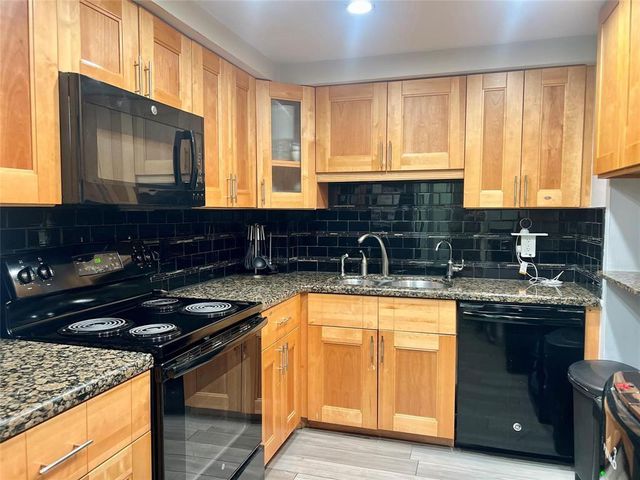 3900 N Hills Drive 208, Hollywood, FL 33021