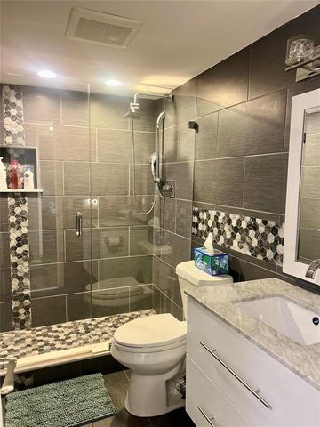3900 N Hills Drive 208, Hollywood, FL 33021