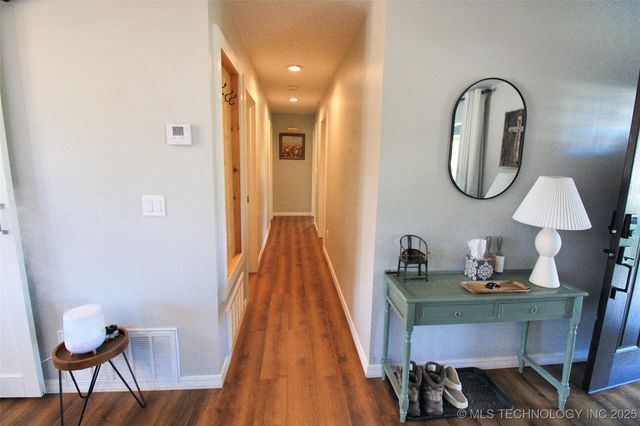 17004 W 732 Road, Tahlequah, OK 74464