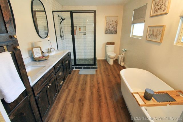 17004 W 732 Road, Tahlequah, OK 74464