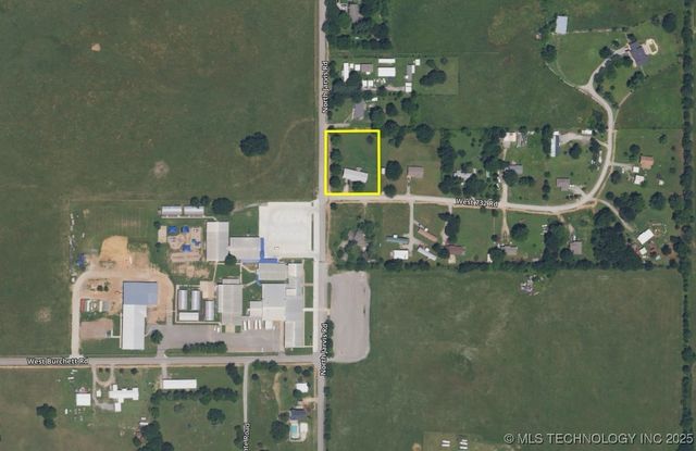 17004 W 732 Road, Tahlequah, OK 74464