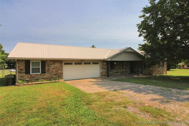 17004 W 732 Road, Tahlequah, OK 74464