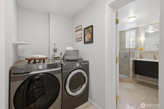 2209 W Lake Sammamish Parkway NE, Redmond, WA 98052