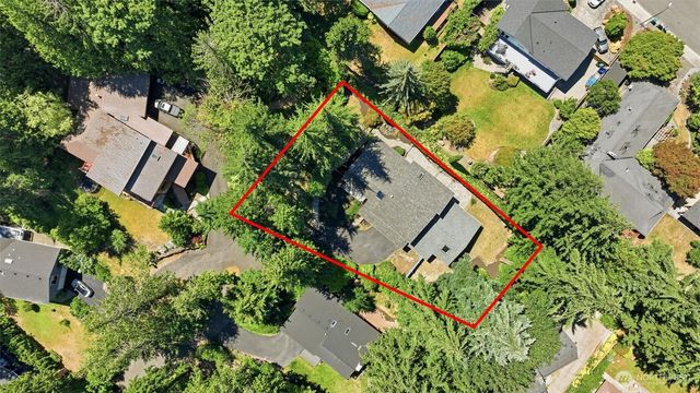2209 W Lake Sammamish Parkway NE, Redmond, WA 98052