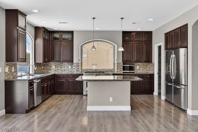 9610 Twin Rivers Court, Las Vegas, NV 89139