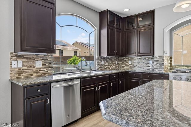 9610 Twin Rivers Court, Las Vegas, NV 89139