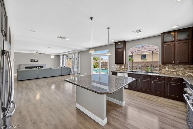 9610 Twin Rivers Court, Las Vegas, NV 89139