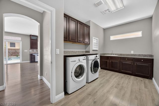 9610 Twin Rivers Court, Las Vegas, NV 89139