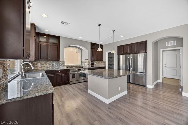 9610 Twin Rivers Court, Las Vegas, NV 89139