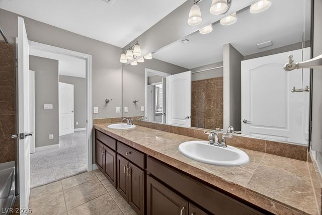 9610 Twin Rivers Court, Las Vegas, NV 89139