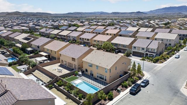 9610 Twin Rivers Court, Las Vegas, NV 89139