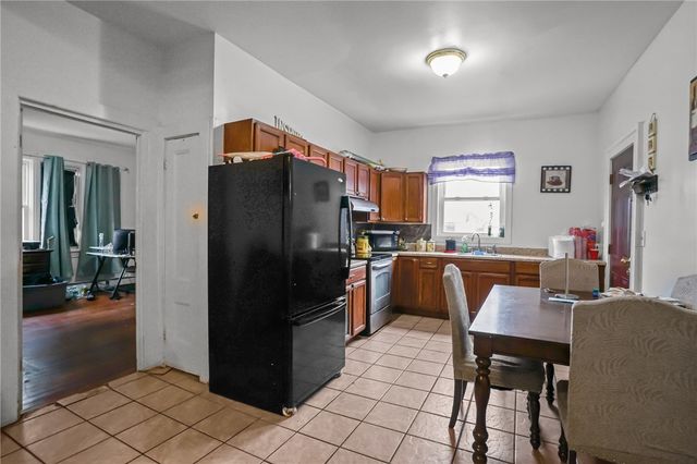 8 Atlantic Avenue, Providence, RI 02907