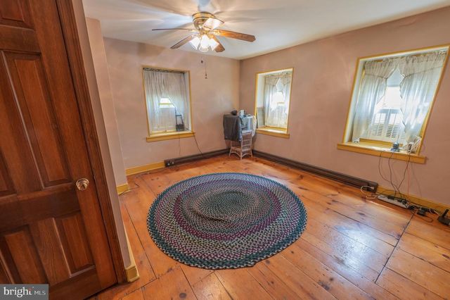 2783 BRUNNER RD, Emmaus, PA 18049