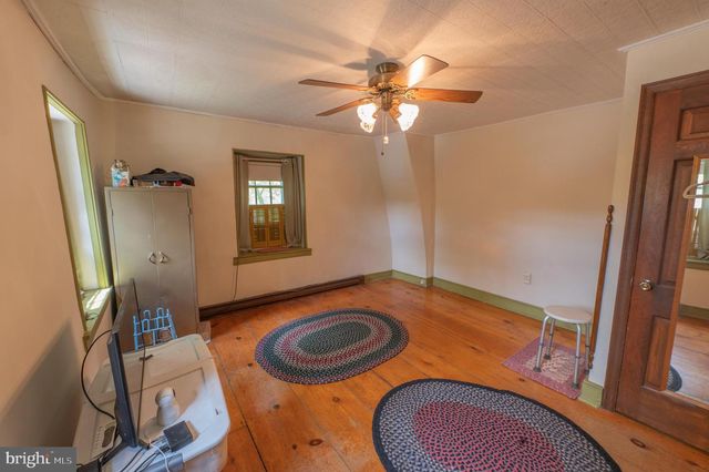 2783 BRUNNER RD, Emmaus, PA 18049