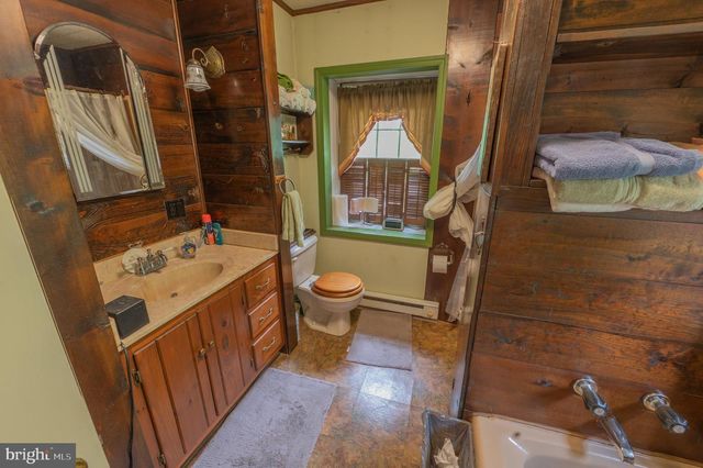 2783 BRUNNER RD, Emmaus, PA 18049