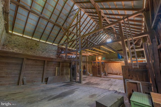2783 BRUNNER RD, Emmaus, PA 18049