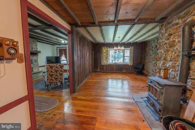 2783 BRUNNER RD, Emmaus, PA 18049