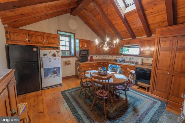 2783 BRUNNER RD, Emmaus, PA 18049