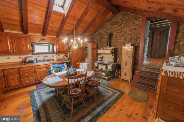2783 BRUNNER RD, Emmaus, PA 18049