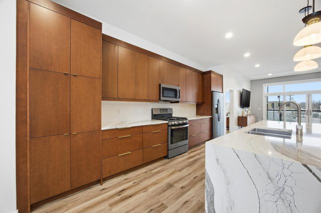 200 4th Avenue N 201, Fargo, ND 58102