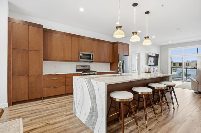 200 4th Avenue N 201, Fargo, ND 58102