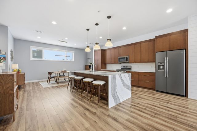 200 4th Avenue N 201, Fargo, ND 58102