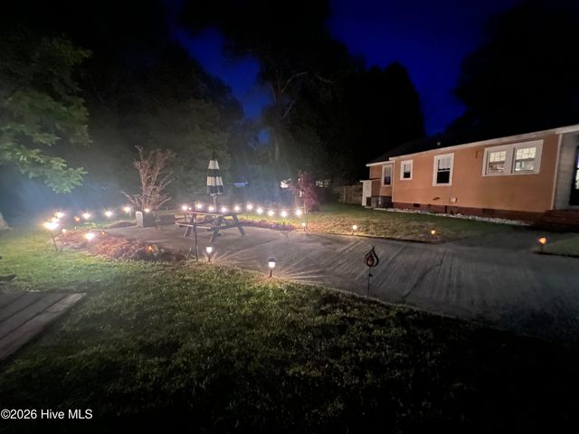 310 S Howard Circle, Tarboro, NC 27886
