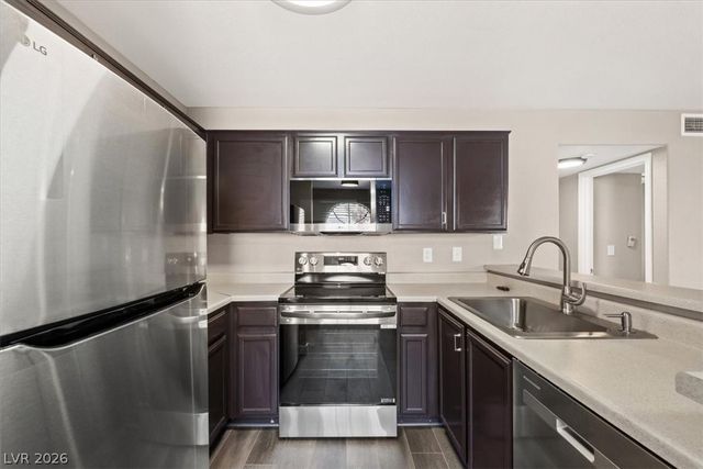 2968 Juniper Hills Boulevard 101, Las Vegas, NV 89142