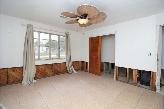 525 HAMPTON AVENUE NE, St Petersburg, FL 33703