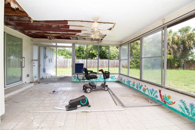 525 HAMPTON AVENUE NE, St Petersburg, FL 33703