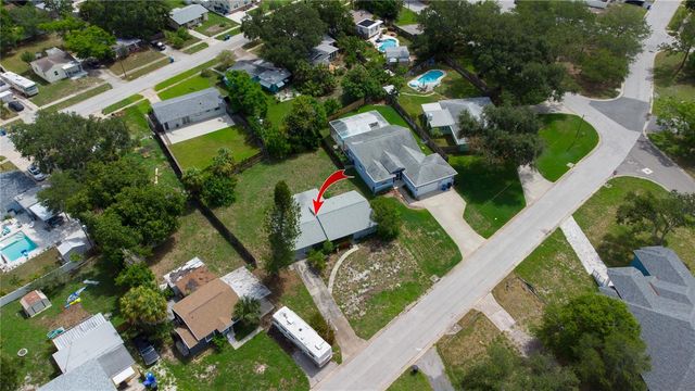 525 HAMPTON AVENUE NE, St Petersburg, FL 33703