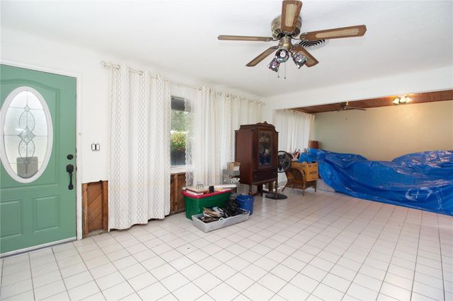 525 HAMPTON AVENUE NE, St Petersburg, FL 33703