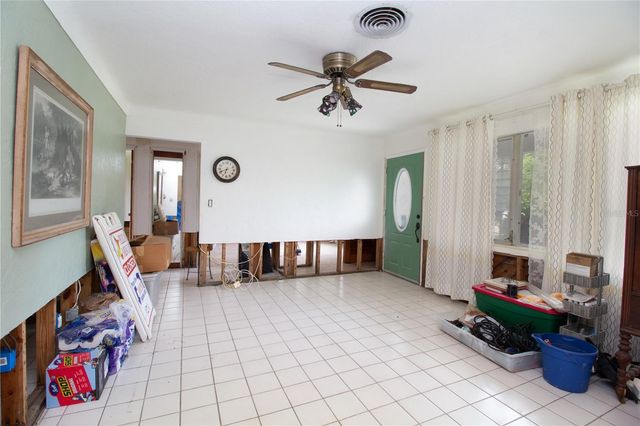 525 HAMPTON AVENUE NE, St Petersburg, FL 33703