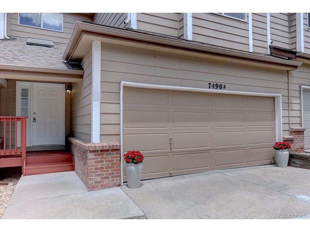 7490 W Coal Mine Ave, Littleton, CO 80123