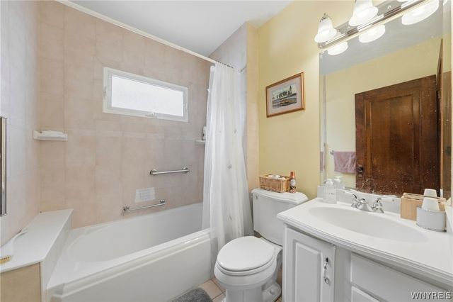 22 Wichita Road, West Seneca, NY 14224