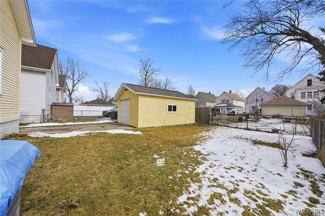 22 Wichita Road, West Seneca, NY 14224