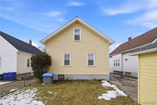 22 Wichita Road, West Seneca, NY 14224