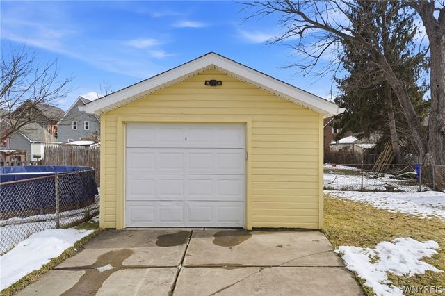 22 Wichita Road, West Seneca, NY 14224