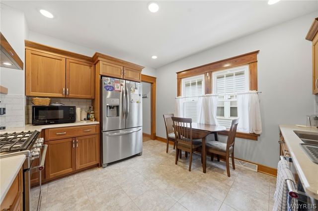 22 Wichita Road, West Seneca, NY 14224