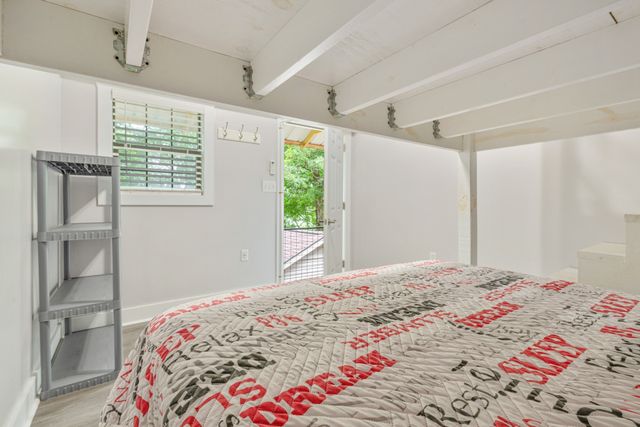 4053 Deer Creek Rd, Linden, TN 37096