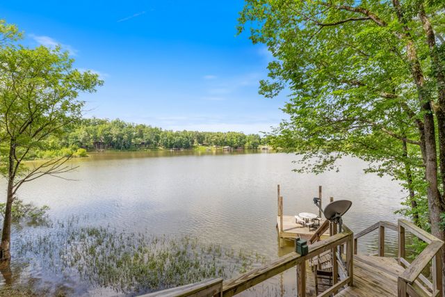 4053 Deer Creek Rd, Linden, TN 37096