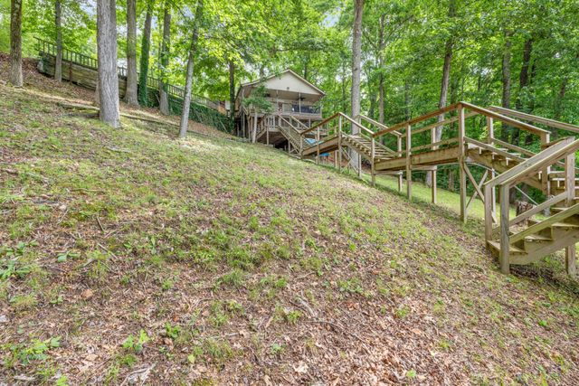 4053 Deer Creek Rd, Linden, TN 37096