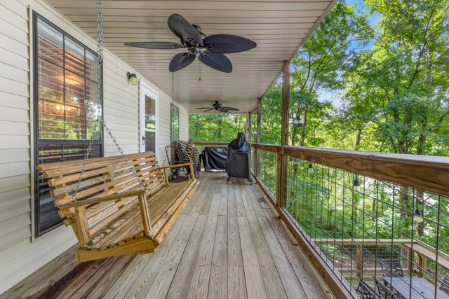 4053 Deer Creek Rd, Linden, TN 37096