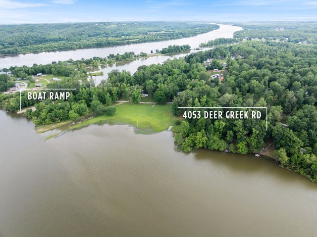 4053 Deer Creek Rd, Linden, TN 37096