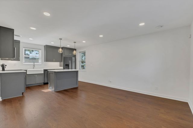 2601 Oakwood Ave, Nashville, TN 37207