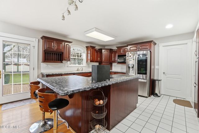 300 W Sawmill Road, Findlay, OH 45840